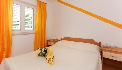 Apartamento (Apartments Pojko - One-Bedroom Apartm)