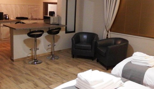Habitación con 1 cama doble o 2 individuales, 2 camas individuales