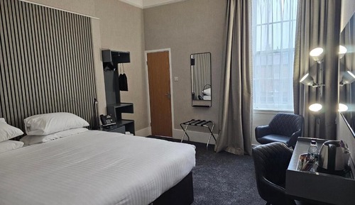 Habitación con 1 cama doble o 2 individuales