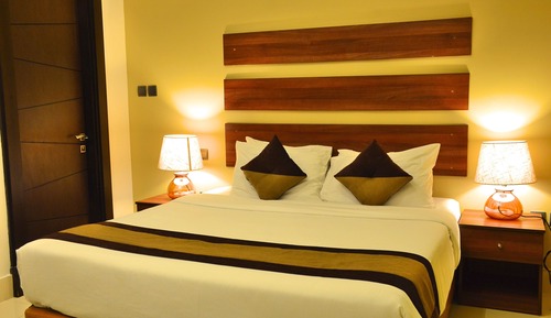 Apartamento, 2 habitaciones, vistas parciales al mar