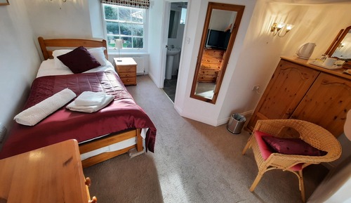 Habitación individual (Room 5)