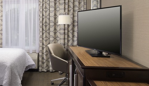 Habitación, 1 cama de matrimonio grande con sofá cama, no fumadores (Roll In Shower)