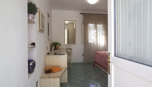 Habitación, en edificio anexo (Trullo)