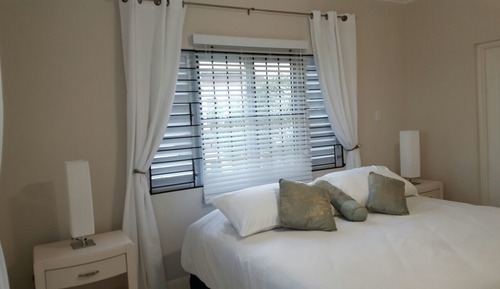 Apartamento de lujo, 2 habitaciones, cocina, vistas al jardín