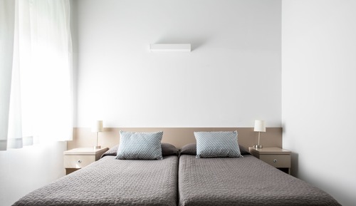 Estudio estándar, accesible para personas con discapacidad, cocina básica