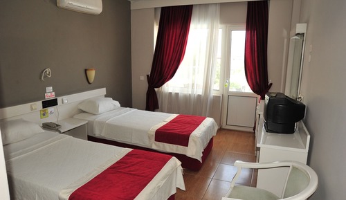 Habitación estándar con 1 cama doble o 2 individuales