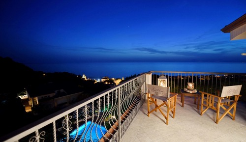 Suite Deluxe, 1 cama de matrimonio grande, bañera de hidromasaje, mirando al mar