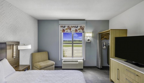 Suite, 1 cama de matrimonio grande, no fumadores (mob/hearing acc w/ bathtub)