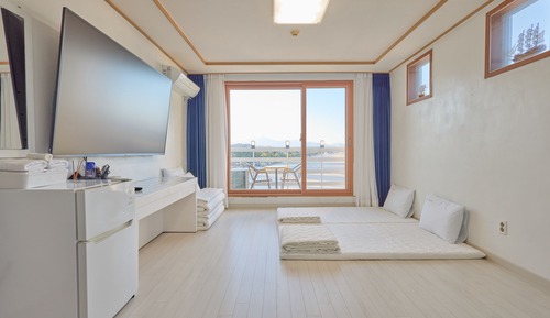 Habitación tradicional, vistas a la playa (Ondol)