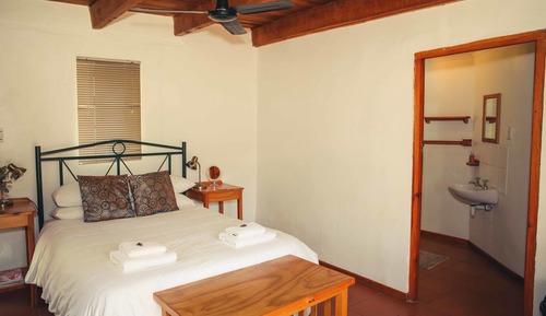 Habitación estándar, 1 cama doble con sofá cama, vistas al valle (room with double bed with sleeper)