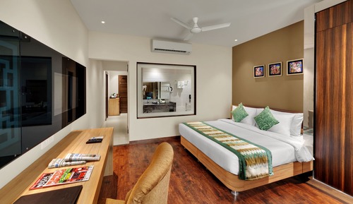 Winter Green Premium Room