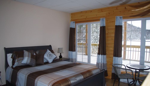 Room 6, 1 Queen Bed with Fireplace