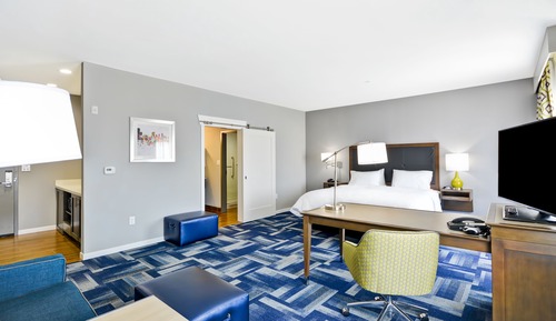 Estudio, 1 cama de matrimonio grande, no fumadores (mob/hearing acc w/ roll-in shower)