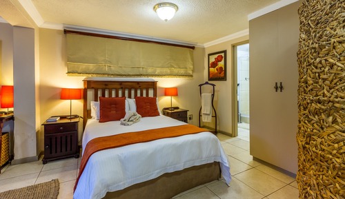 Apartamento económico, 1 cama doble con sofá cama, cocina básica