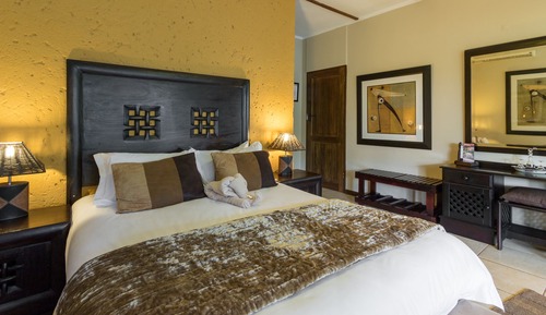 Habitación familiar, 1 cama doble con sofá cama, baño privado, vistas al jardín