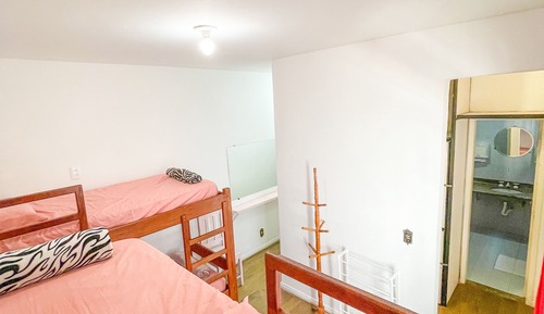 Dormitorio compartido básico, solo para mujeres (Aries - Feminino )