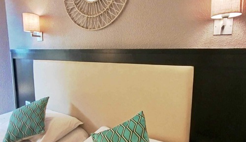 Habitación con 2 camas individuales, vistas a la ciudad