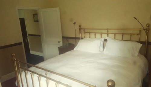 Suite ejecutiva, varias camas, vistas al parque