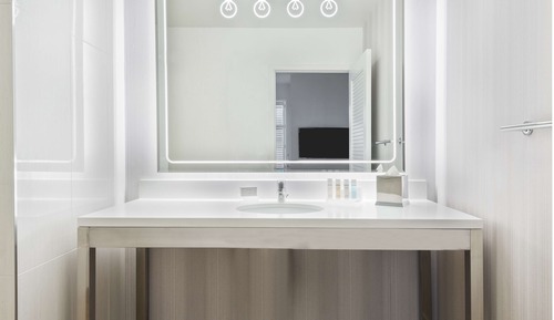 Suite Premium, 1 cama de matrimonio grande, accesible para personas con discapacidad, bañera