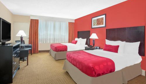 Double Room with Two Double Beds and Limited View - Non-Smoking