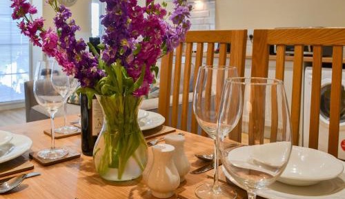 One-Bedroom Holiday Home