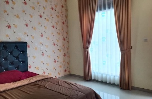 Sidomulyo Hotel | Full House at Villa Wukir 12 by N2K