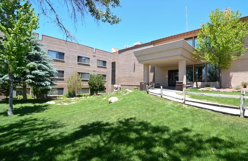 Tusayan Hotel | Best Western Premier Grand Canyon Squire Inn