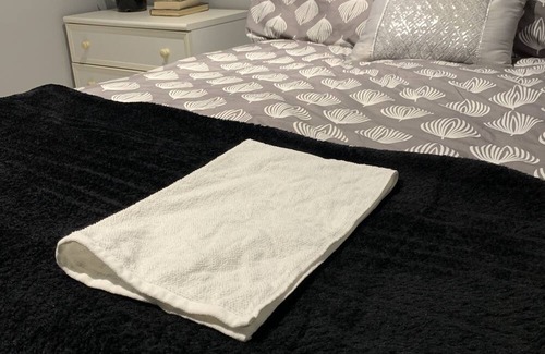 Haughton-le-Skerne Casa | Stylish Darlington Townhouse w private garden, 3 Beds & Near Town Centre