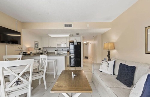 Daytona Beach Shores Condominio | Seahorse Suite 907 at Sunglow Resort
