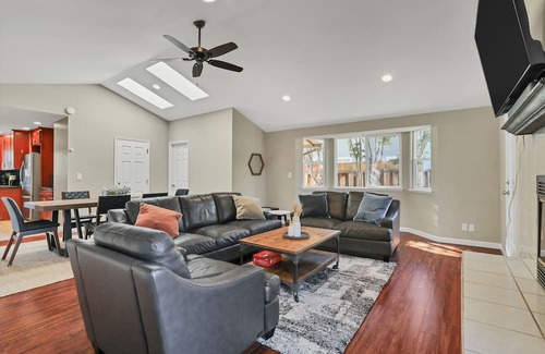 Livermore Casa | Livermore's Best: Spacious Family Home with Patio and Yard