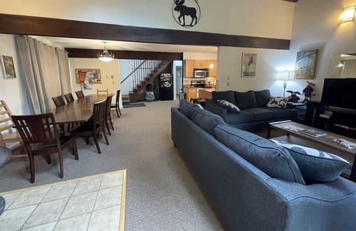 Killington Chalet De Esquí | Killington Chalet - Ideal Location, Hot Tub, Commercial Boot/Glove Dryer