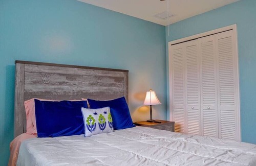 Cape Coral Casa | Relaxing Pool Home w/ 3 Bedrooms & Fenced In Yard