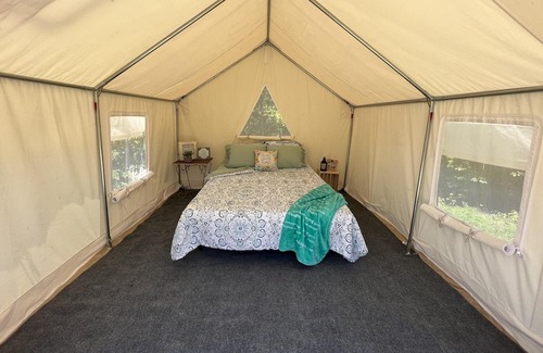 Silver Point Alquiler De RV | Tentrr Signature Site - Payback at Defenders Retreat - Site J