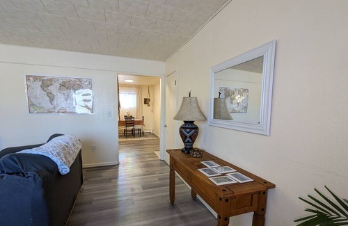Fairbanks Apartamento | 10 minutes from the airport! Furnished & family-friendly apartment. In town!