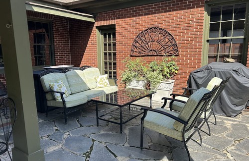 Athens Casa | Large home 12 mins from Sanford Stadium/downtown, 8 mins to Botanical Gardens