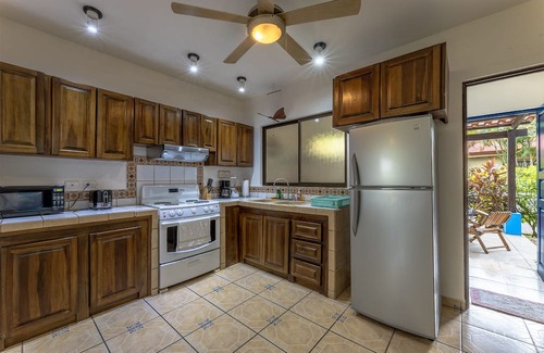 Xihu Villas Casa | Casa Paraiso - Tropical Getaway Close to Beach