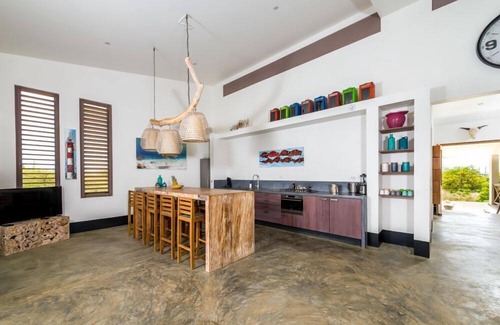 Belnem Condominio | Luxury Living: Modern 2 Bedroom Condo with Outdoor Pool