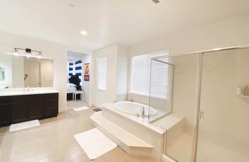 Pittsburg Casa | Beautiful Spacious Home