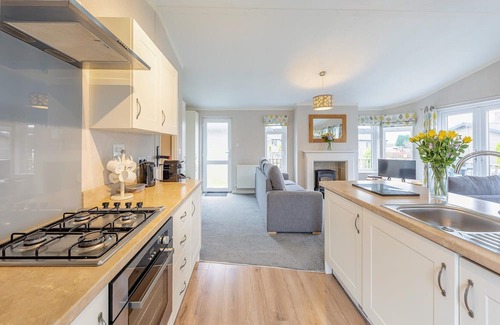 Ashby Woulds Cabina | 2 bedroom accommodation in Overseal, Nr Ashby-de-la-Zouch
