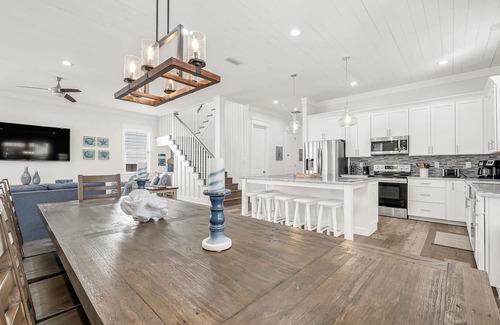 Crystal Beach Casa | Clear Sky by AvantStay | 5min walk to the beach!