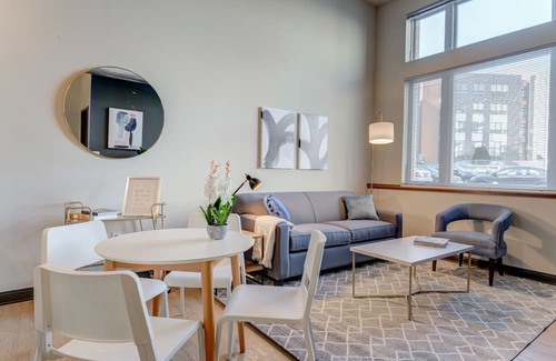 Westown Apartamento | Milwaukee | Charming 1BD/1BA Downtown Apartment