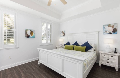 Reunion Condominio | Elevated Condo With Wraparound Porch at Reunion