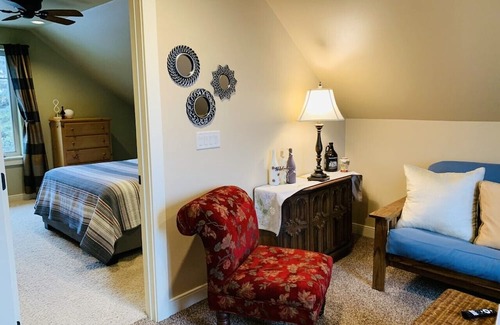 Selah Casa | Lookout View Suite-Private LV, Bdrm, Bath in Family Home