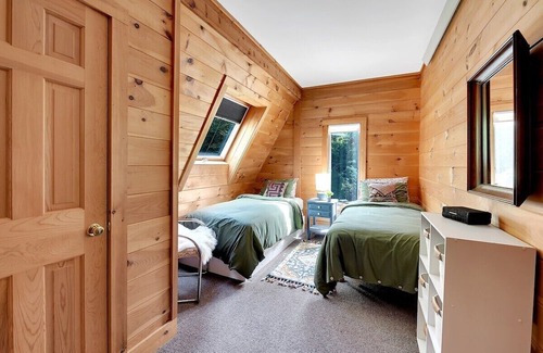 Becket Casa | Guest House Sanctuary by Evergreen Home