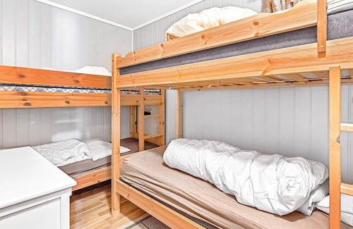Gulen Municipality Casa | 6 person holiday home in Ånneland
