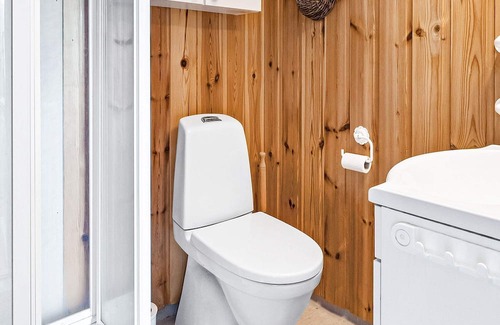Gulen Municipality Casa | 6 person holiday home in Ånneland