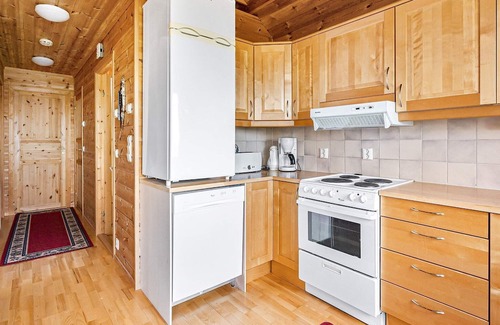 Gulen Municipality Casa | 6 person holiday home in Ånneland
