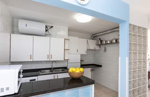 Peñíscola Apartamento | Apartment Torre Hirta in Peñiscola - 6 persons, 3 bedrooms
