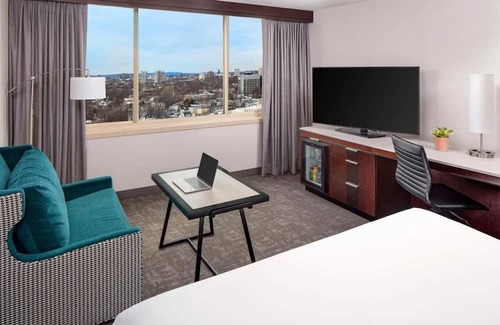 MIT Casa | King Room at a 4⭐️ Hotel