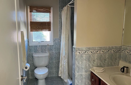 Palisades Park Casa | Cozy 1-bedroom only 20 minutes away from Manhattan. Not entire home.